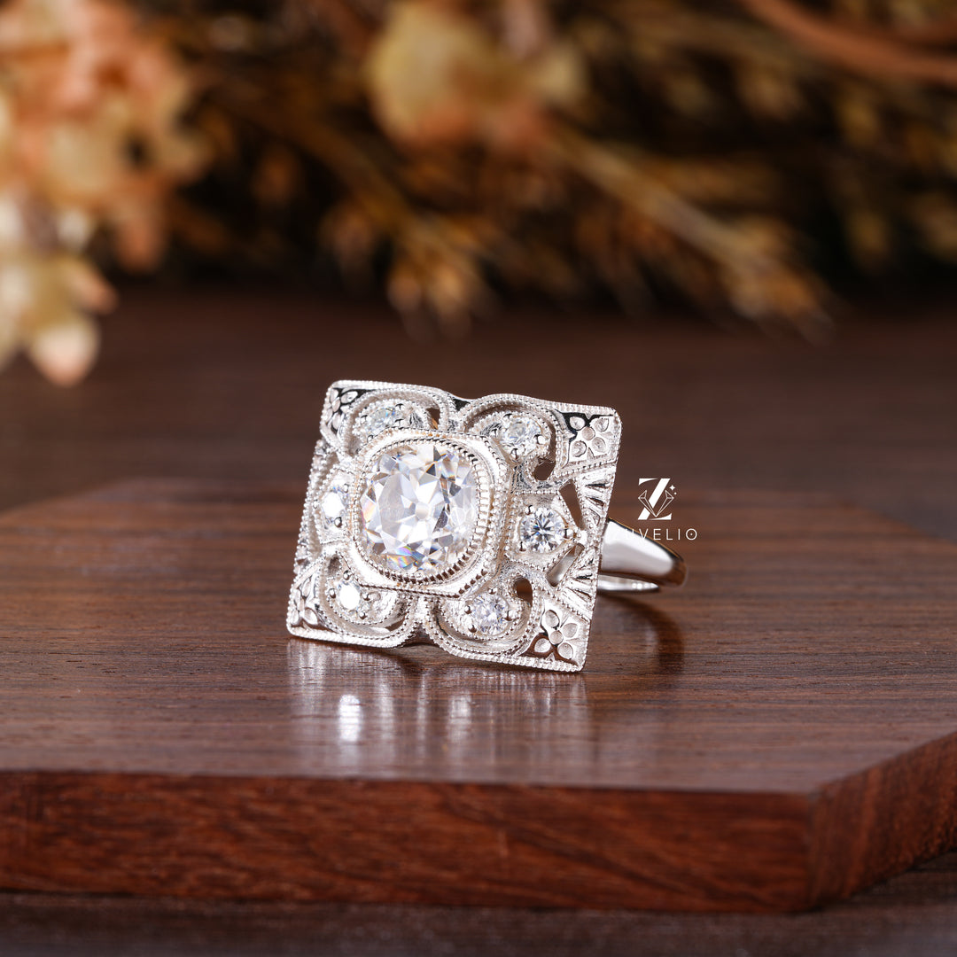 Queen Moissanite Ring