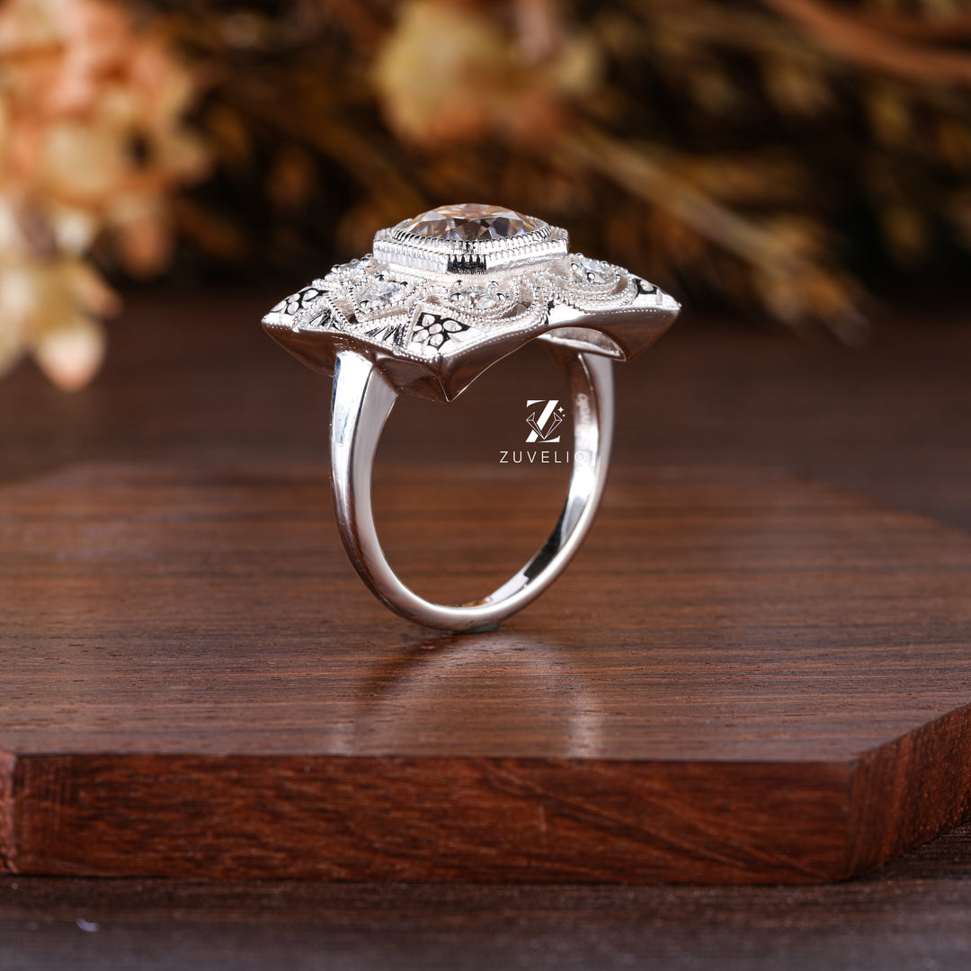 Queen Moissanite Ring