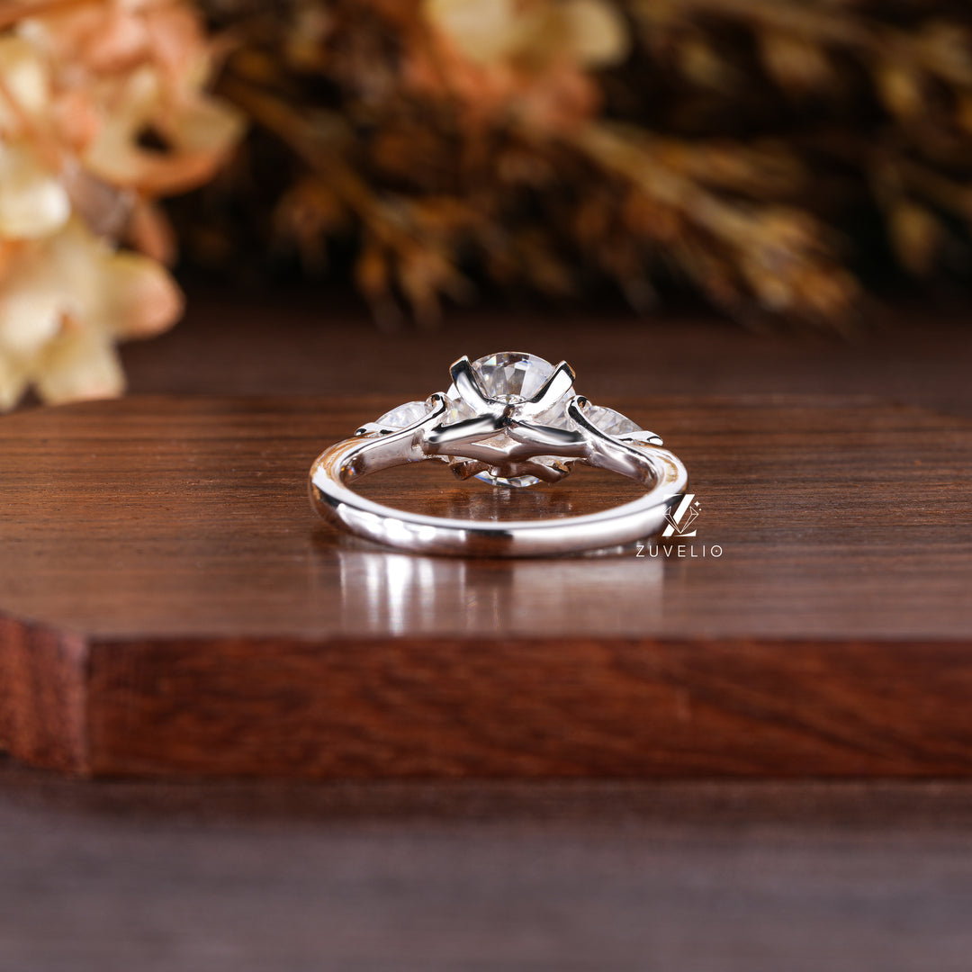 Round Cut Moissanite Ring